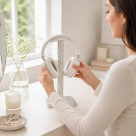 Pulchrum rhinestone headphone stand soft rest cradle protects headbands from creases.