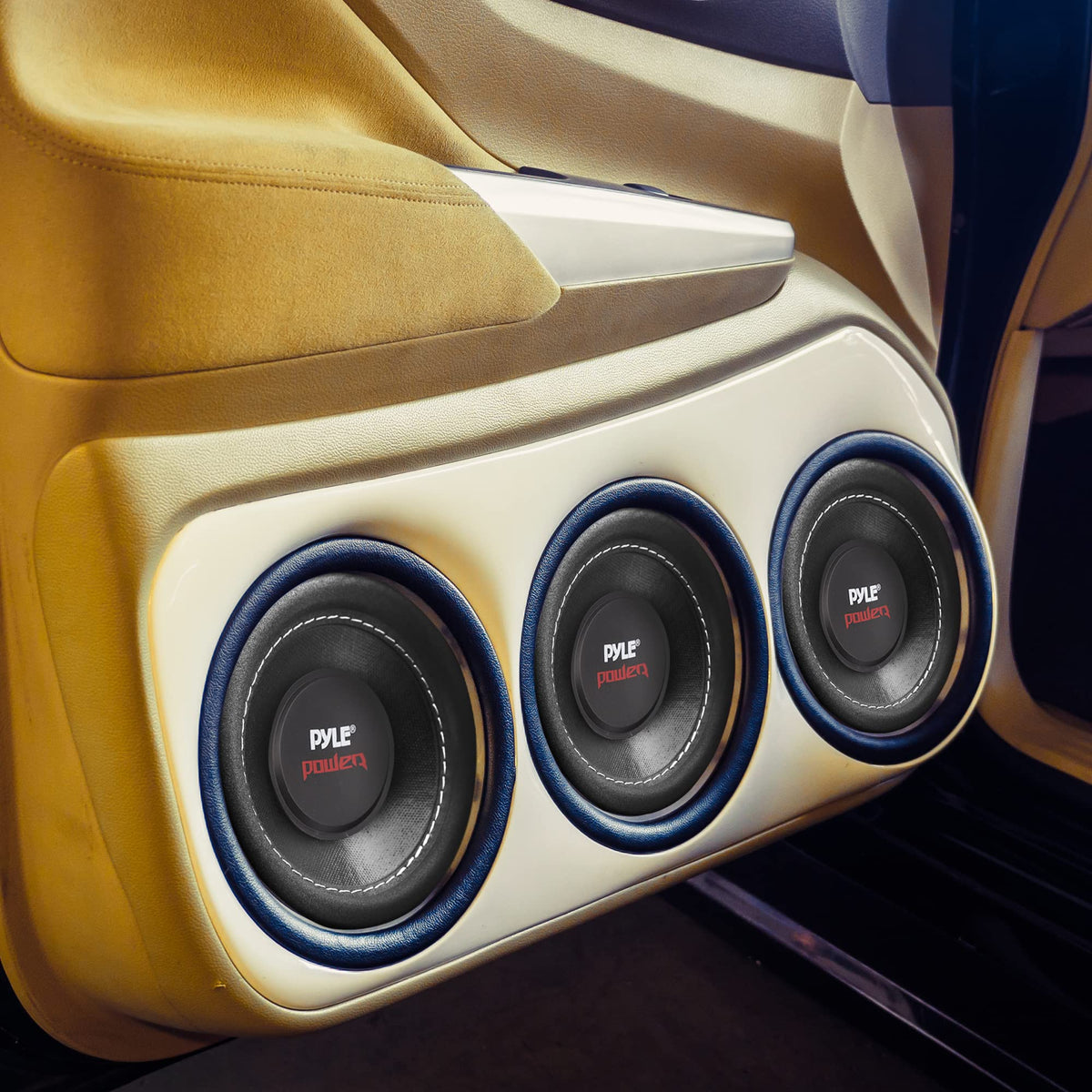 Pyle PLPW8D car audio setup suitable for cars boats and RVs