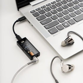 Questyle M15i note on Lightning adapter compatibility.