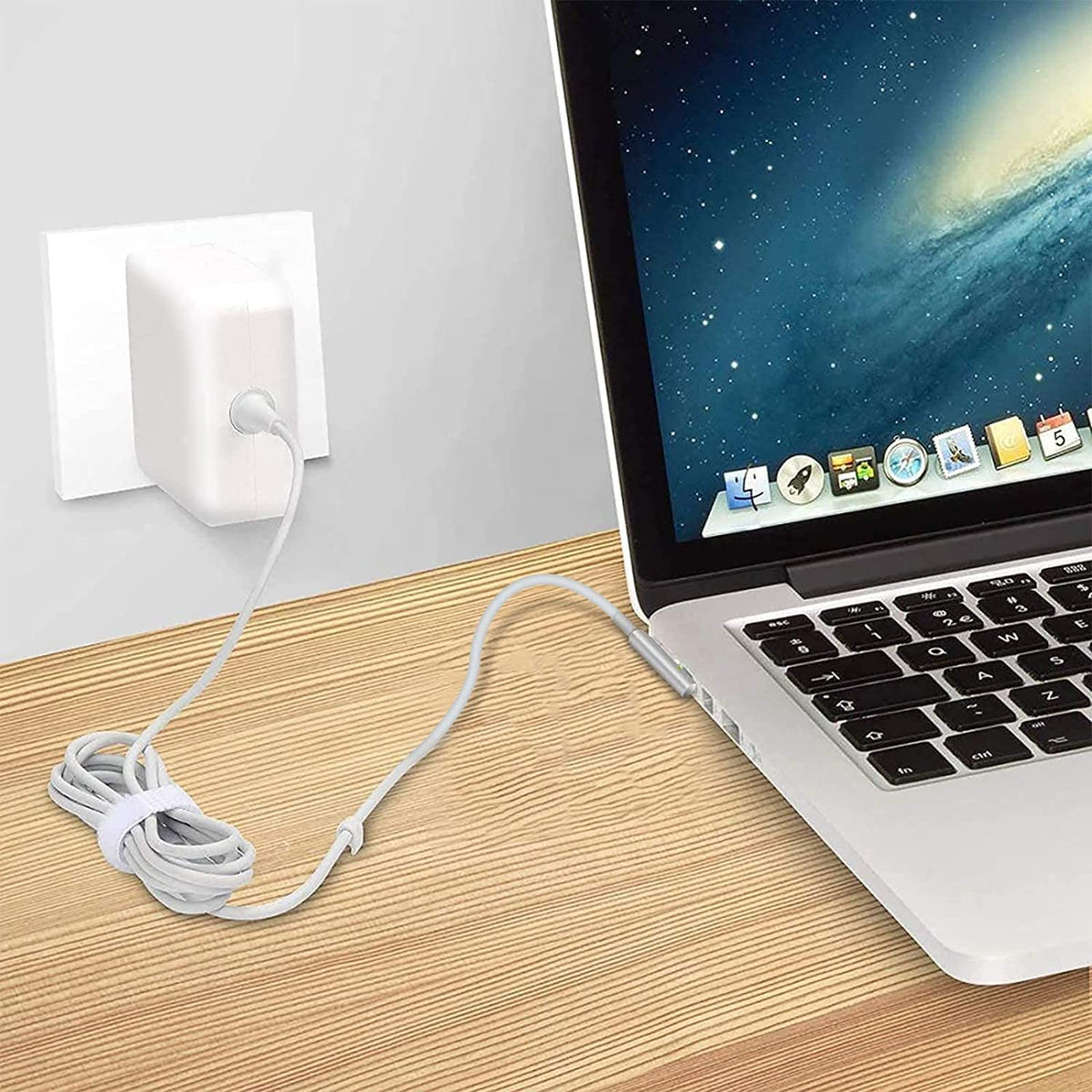 QWIND Durable, strain-relief cable design helps prevent wear over time.