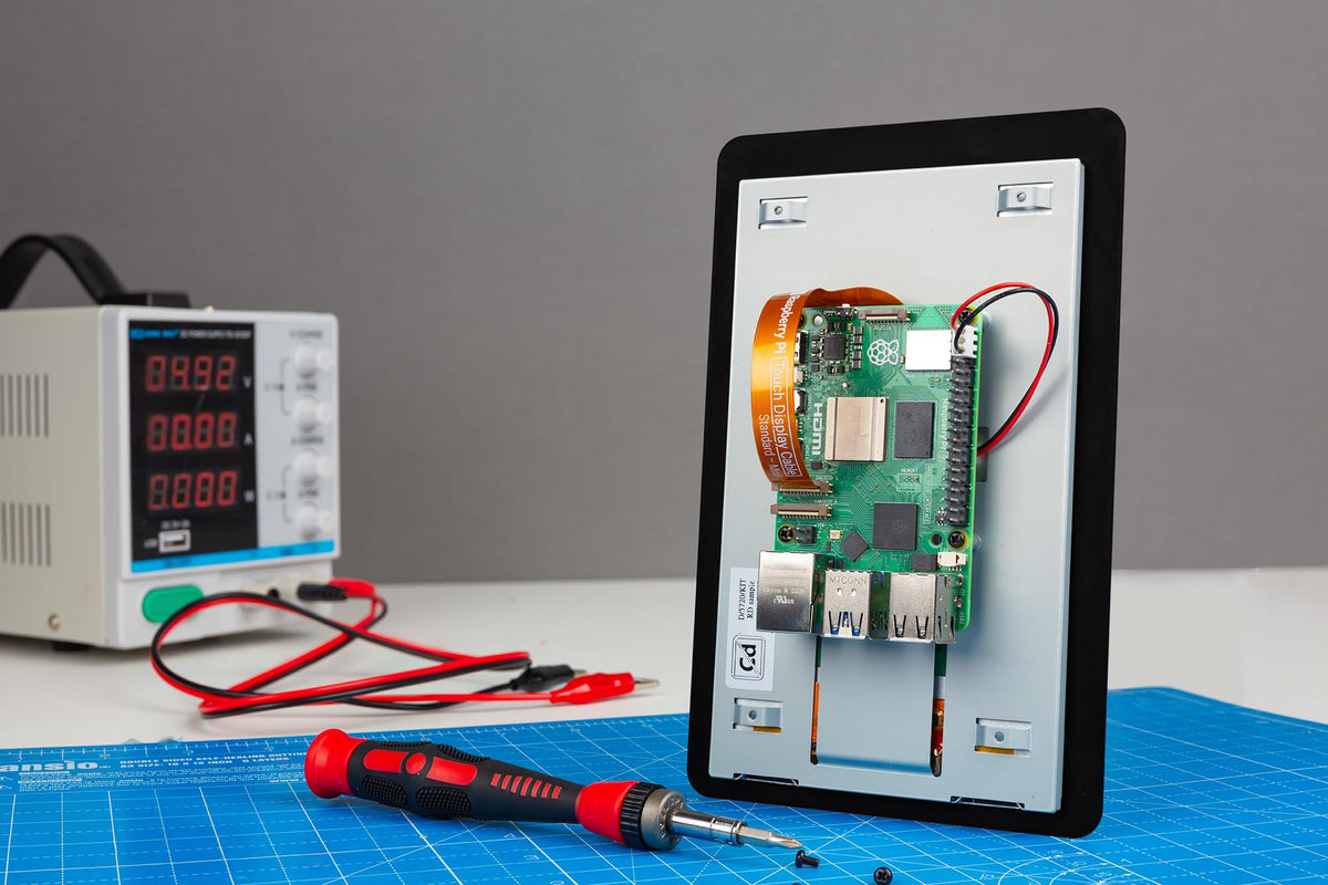 Raspberry Pi Touch Display 2 connectivity ports highlighting plug-and-play integration.