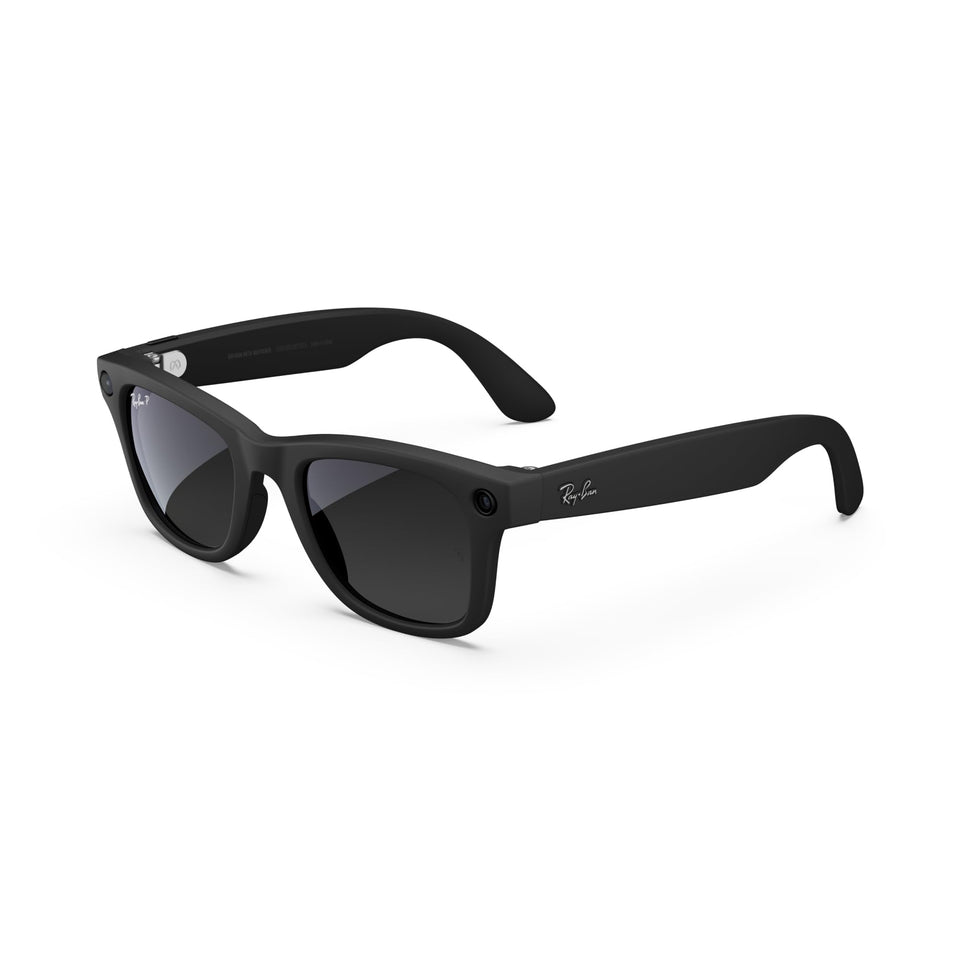 Ray-Ban Meta Gen 1 Wayfarer front view with hands-free capture and style.