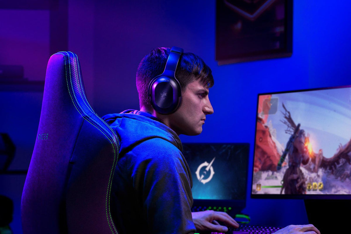 Razer Barracuda Pro battery indicator view hints at up to 40 hours of use
