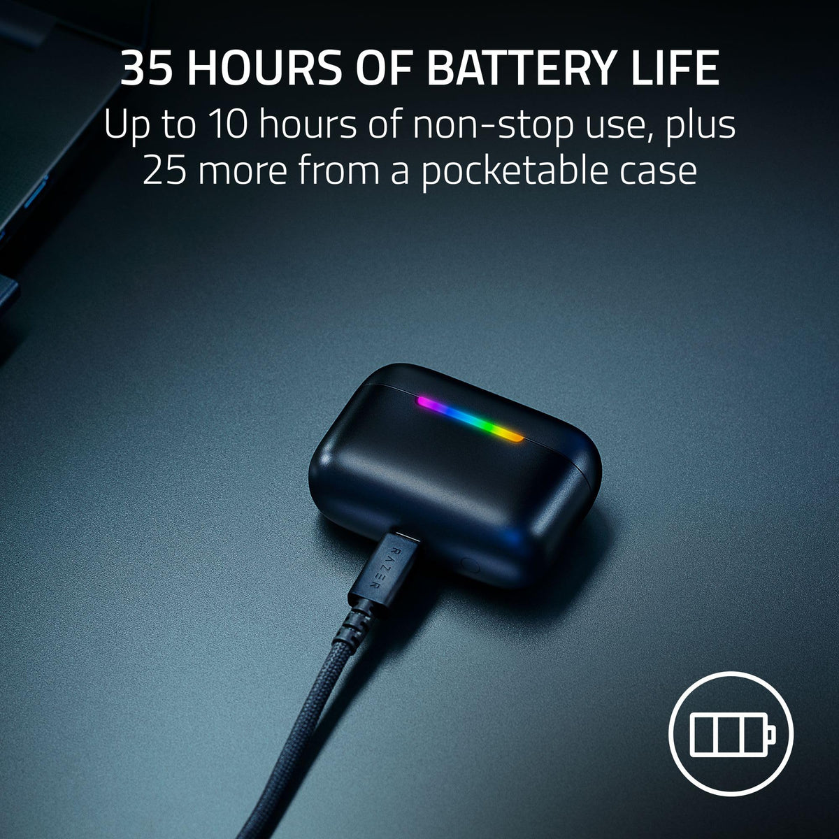 Razer Hammerhead V3 X charging case closed with LED status visible.