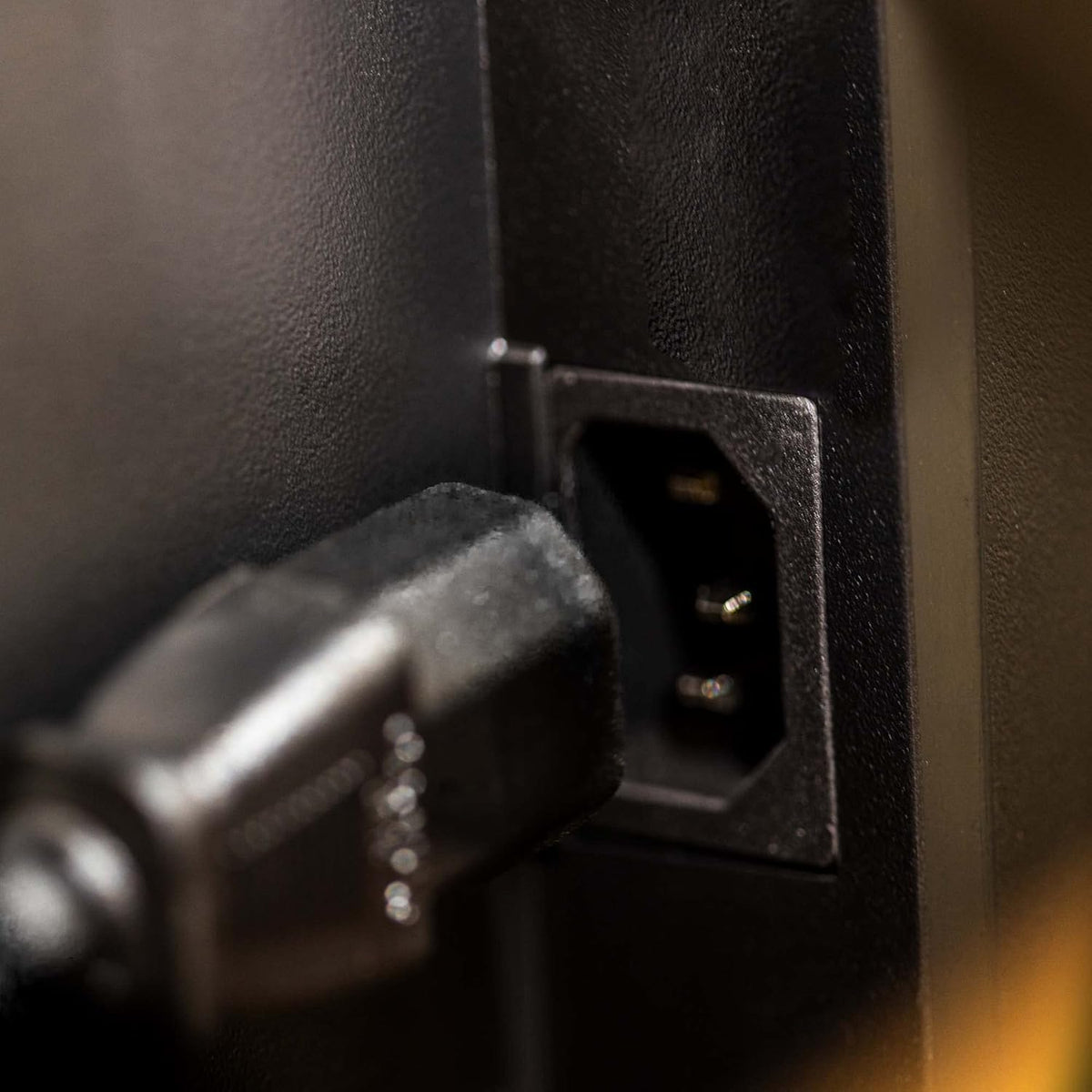 REBUILD SKILLS grounded 3-prong design enhances safety for professional use.