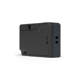 RETO focus-free design in hand, ideal for fast street snaps.