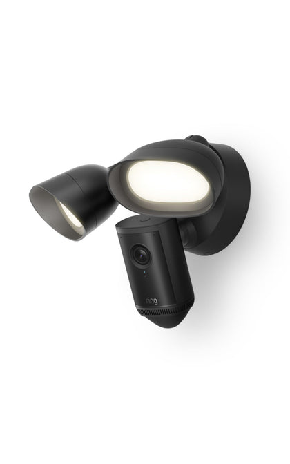 Ring Floodlight Cam Pro retinal 4K video for detailed outdoor monitoring