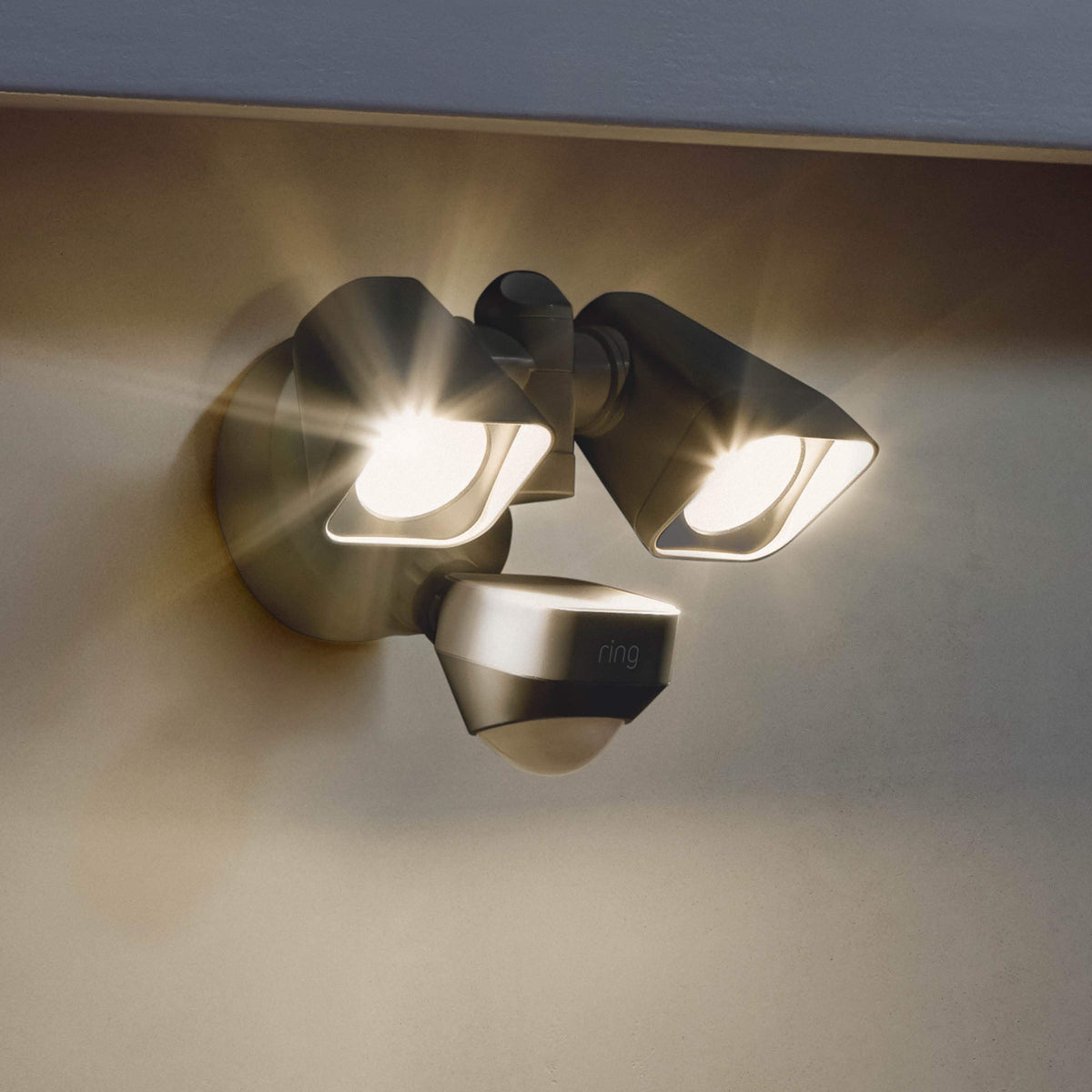 Ring Floodlight Wired 2000-lumen brightness lights large areas with steady outdoor illumination.