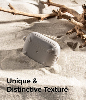 Ringke Onyx carabiner attachment demonstrates easy, portable carrying on bags or belts.