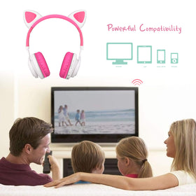 Riwbox CT-7 package flatlay showing headphones, cable and user accessories