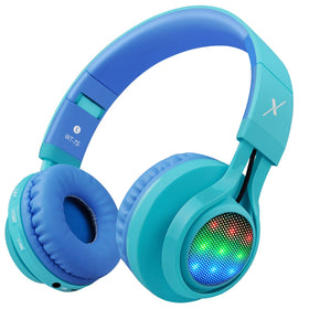Riwbox WT-7S LED close-up displaying pulsing lights that enhance kids’ listening fun