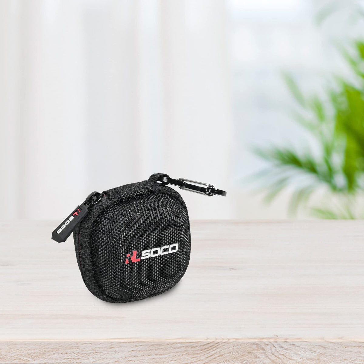 RLSOCO on commute bag offering travel protection