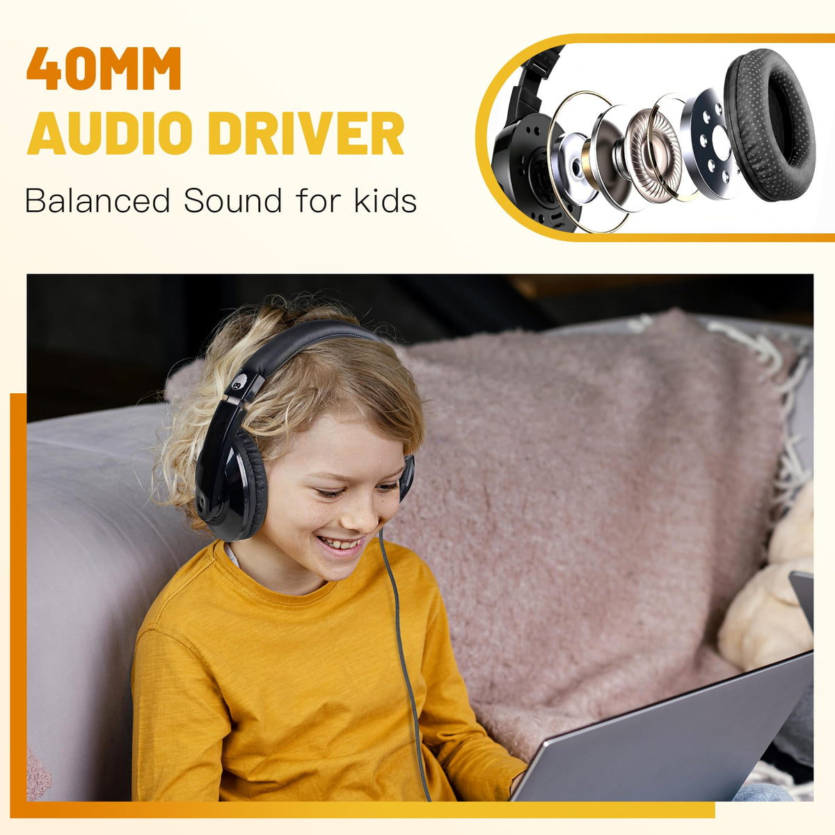 Rockpapa Comfort headphones include a travel case with durable hinges for portability.