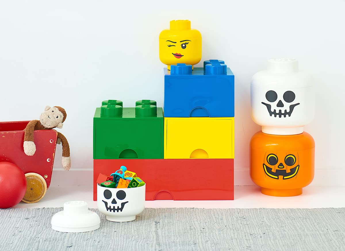 Room Copenhagen LEGO storage head scale with toys illustrates 8.5L capacity