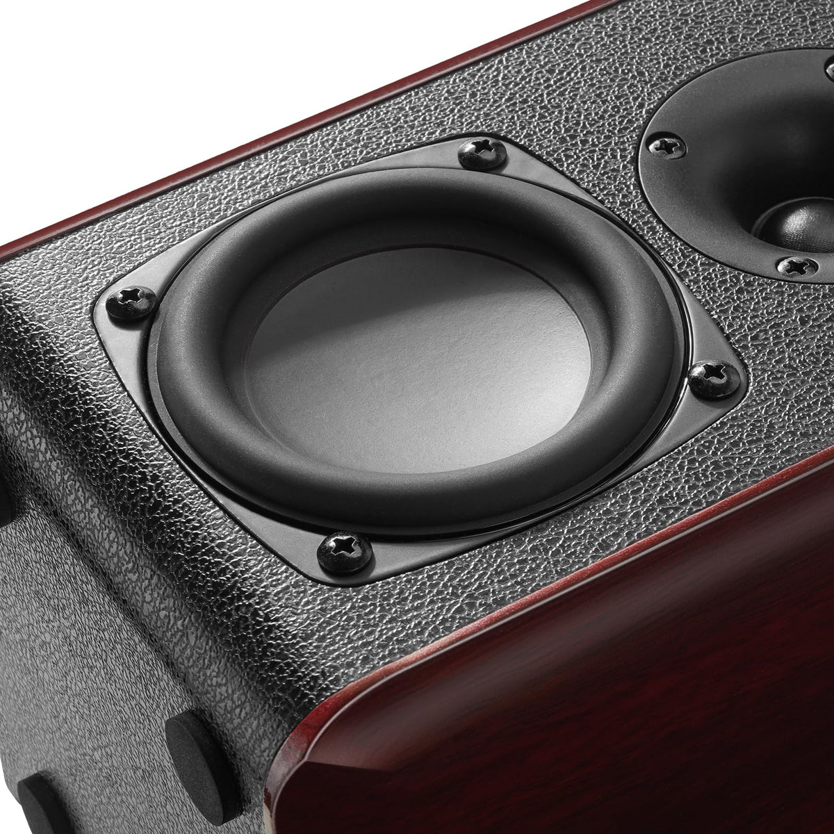 Saiyin speaker wall-mounted in living room for flexible placement