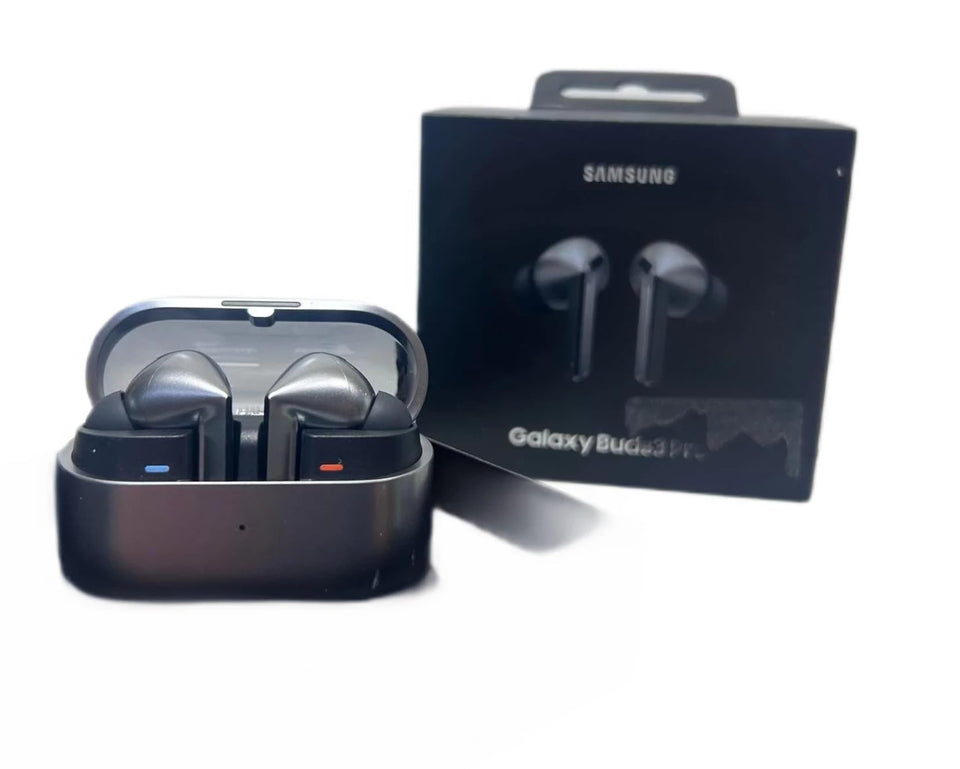 Samsung Galaxy Buds 3 Pro Silver front view with ergonomic design for long listening sessions