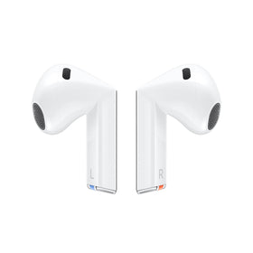 Samsung Galaxy Buds3 front packaging showing contents and branding benefit clear presentation