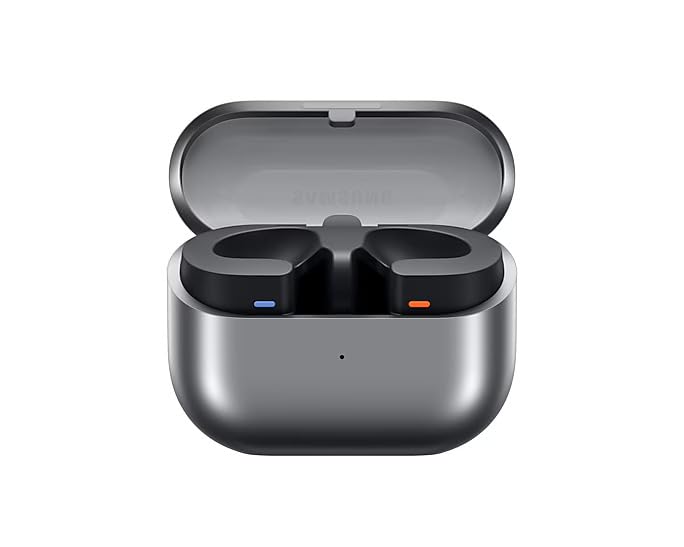 Samsung Galaxy Buds3 super wideband mics boost call clarity in noisy settings.