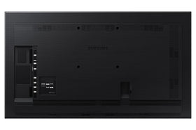 Built-in Wi-Fi and Bluetooth on the QM55R simplify content sharing and control