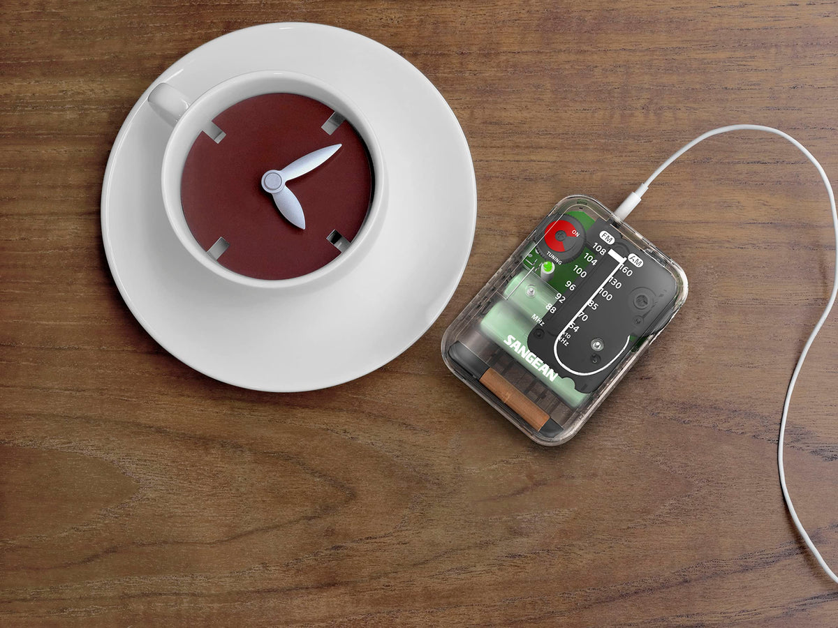Sangean SR-32CL AM/FM tuning dial for precise station selection anywhere.