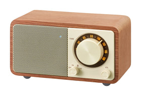 Sangean WR-7WL side profile highlighting wood grain and build quality for warm tone
