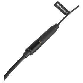 Saramonic lavmicro u1a alligator clip attached to collar for secure mounting