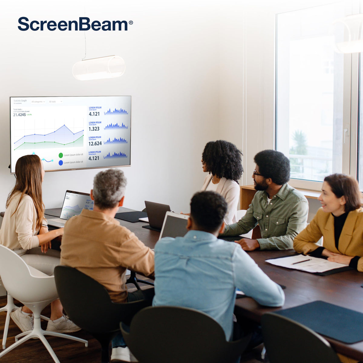 ScreenBeam 960 quick-start enables fast, cable-free meetings.