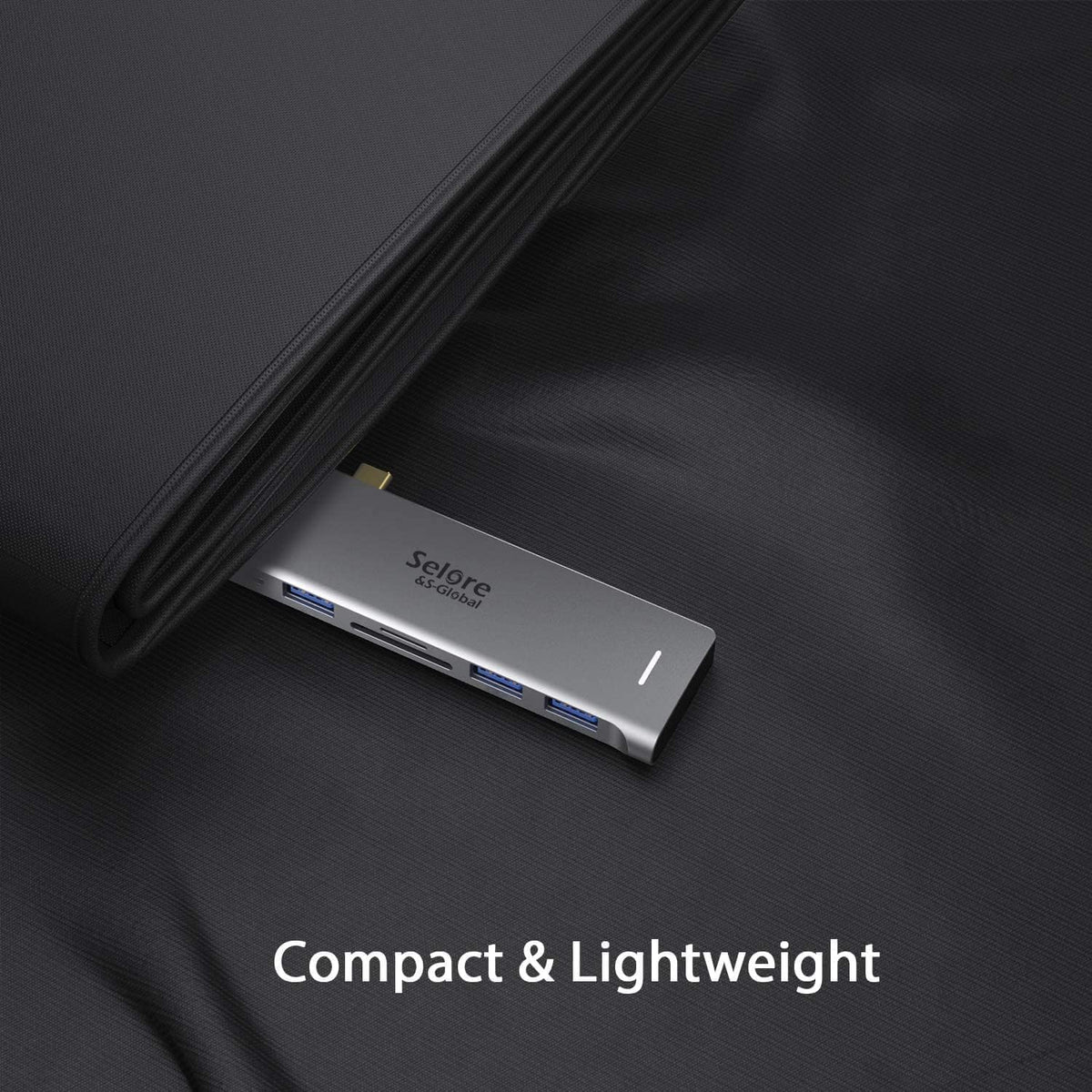 Selore&S-Global compact hub ideal for desk setup and portability