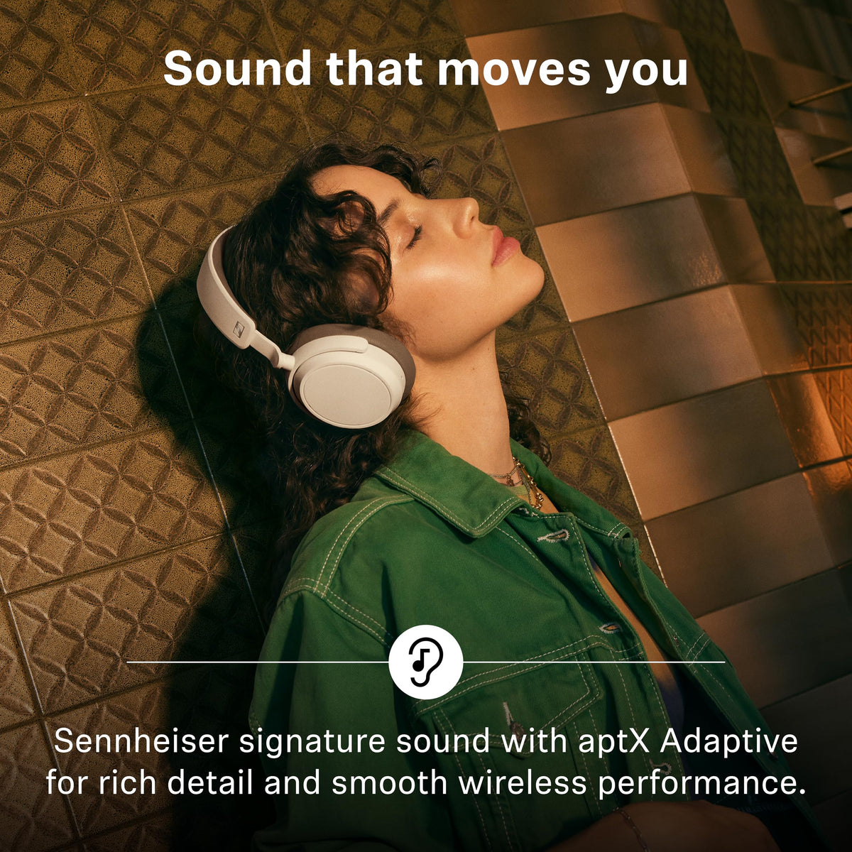Quick-charge indicator on Sennheiser Accentum Plus boosts hours from 10 minutes.