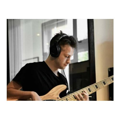 Sennheiser HD 280 Pro side view highlighting lightweight comfort for long sessions