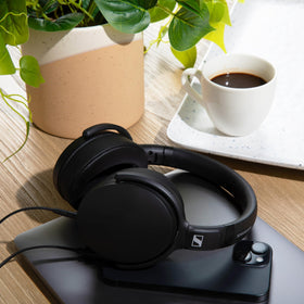 Sennheiser HD 400U ergonomic ear cushions for long listening sessions.
