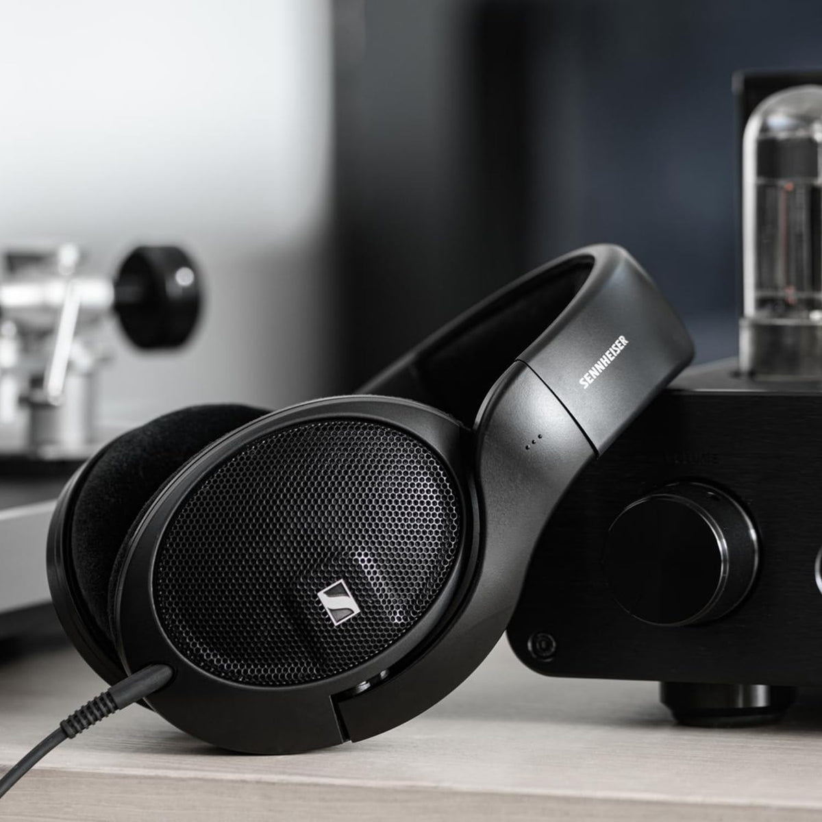 Sennheiser HD 560S low-impedance drivers suited for laptops and players