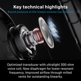 Sennheiser HD 660S2 packaging and detachable cable included.