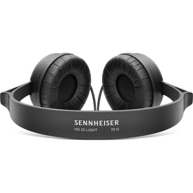 Sennheiser HD 25 LIGHT DJ mixing in loud venues with emphasized bass.