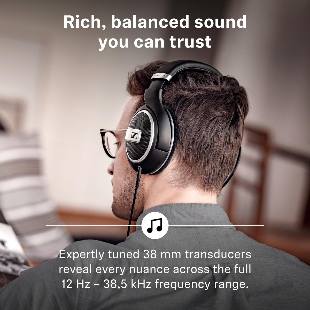 Sennheiser HD 599 padding detail demonstrating soft touch for extended wear