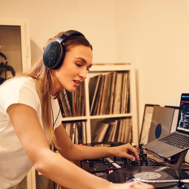 Sennheiser HD 600 audiophile-clarity delivers precise, dynamic audio for critical listening