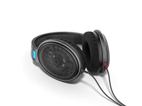 Sennheiser HD 600 premium-comfort ear-pads support extended listening without fatigue