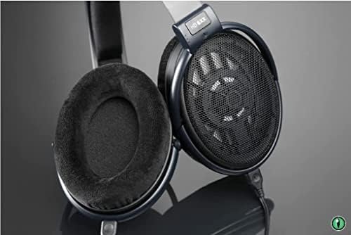 Detachable 6-foot cable for flexible setup at home or in the studio