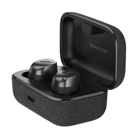 Sennheiser Momentum 4 case charging demonstrates convenient on-the-go charging