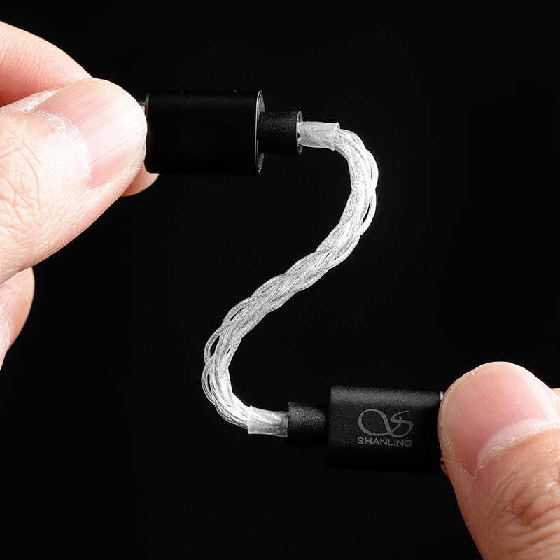 Shanling L3 silver-foil-shielded cable reduces interference for cleaner sound.
