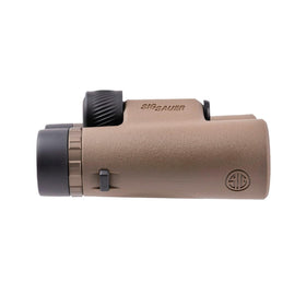 IPX-7 waterproof design of SIG SAUER Canyon HD binoculars in wet conditions.