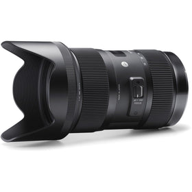 Sigma 18-35mm lens aperture ring demonstrates bright f/1.8 capability