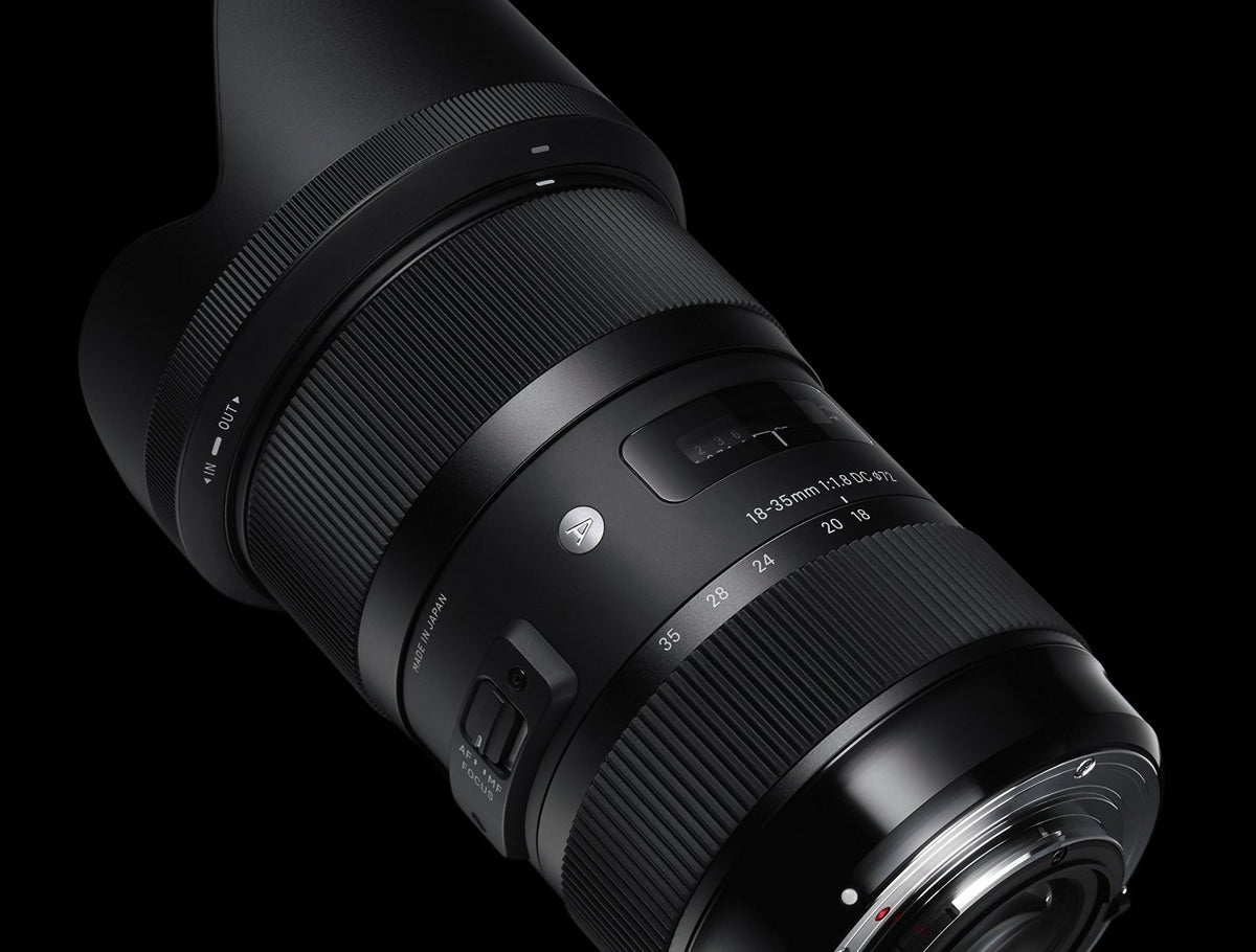 Sigma 18-35mm lens compact form factor ideal for daily carry