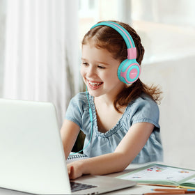 SIMOLIO earcup cushion close-up, comfortable padding for long listening benefit