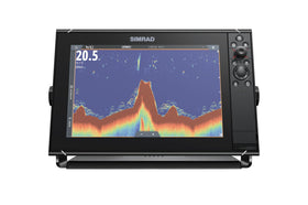 Simrad NSS12 evo3S display with SolarMAX IPS for bright visibility in sunlight