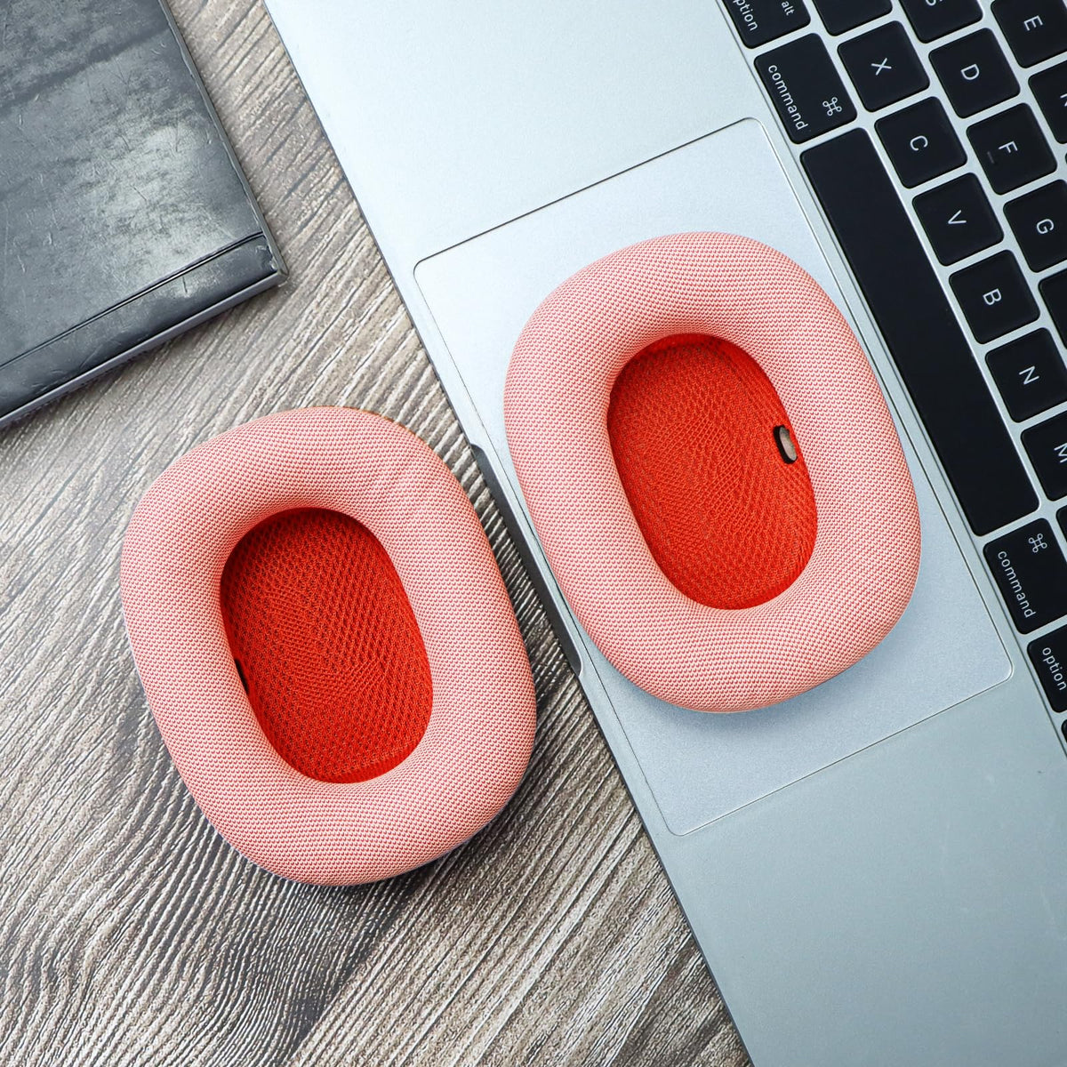 SINOWO pink ear cushions install easily with magnets for tool-free setup.