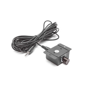 Skar Audio RP-1500-1DM 4-gauge terminals support high-current power.