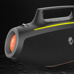 Skullcandy Barrel in water-resistant design for beach or poolside use