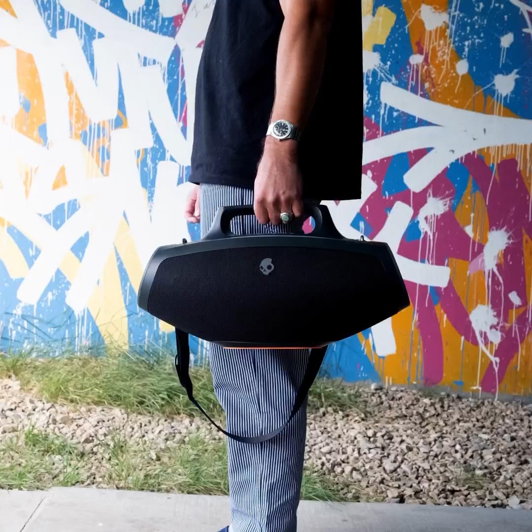 Skullcandy Barrel LED lightshow syncs with beats for vibrant night-time ambiance.