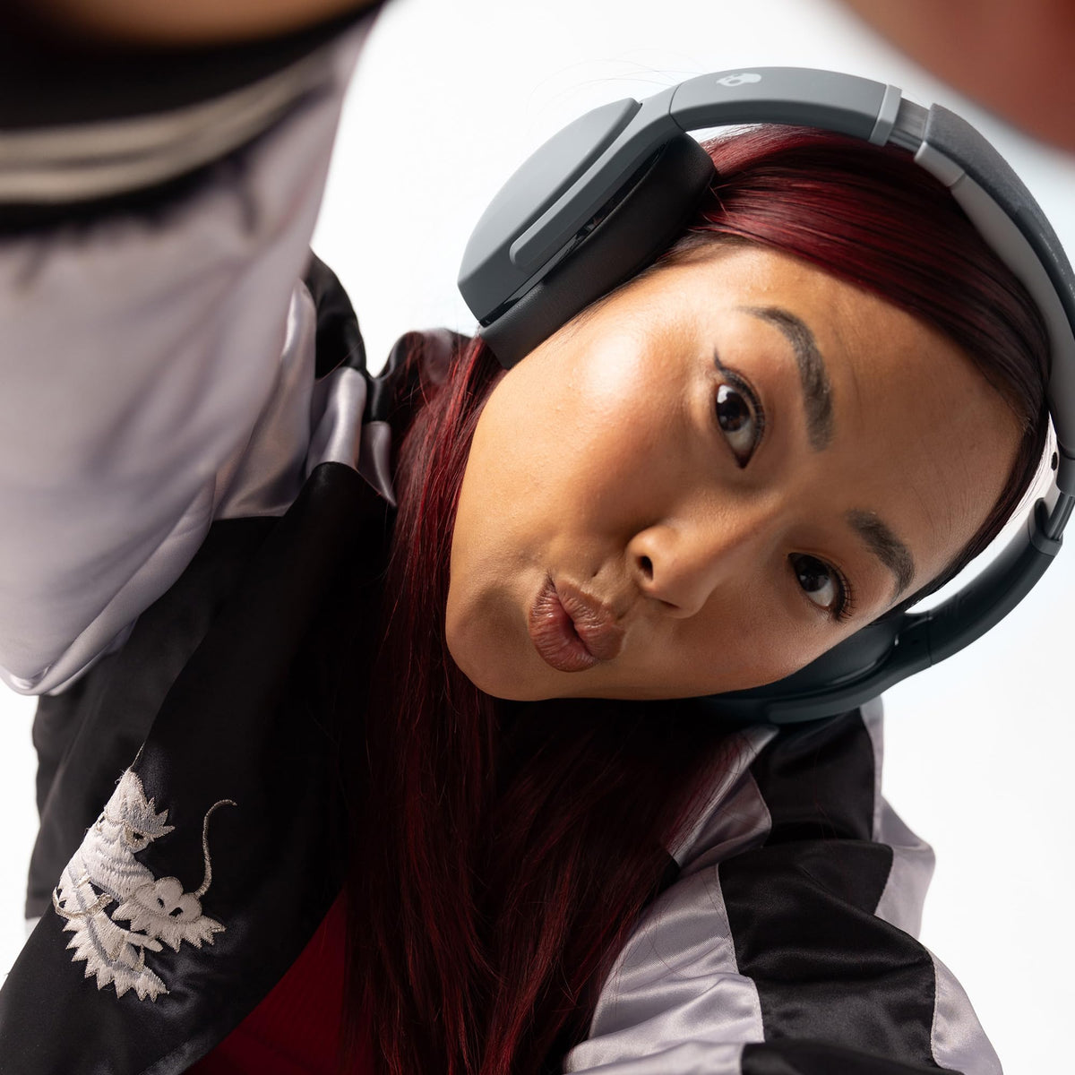 Skullcandy Crusher Evo over-ear fit provides noise isolation for focus.